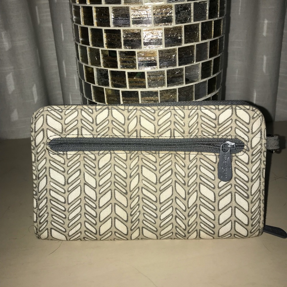 Thirty-One Wallet
